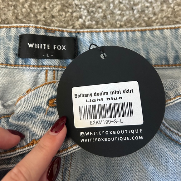 NWT White Fox Bethany denim mini skirt - Picture 3 of 6